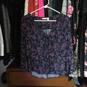 Nordstrom Beautiful Button Down Top 🌸 Sz XS